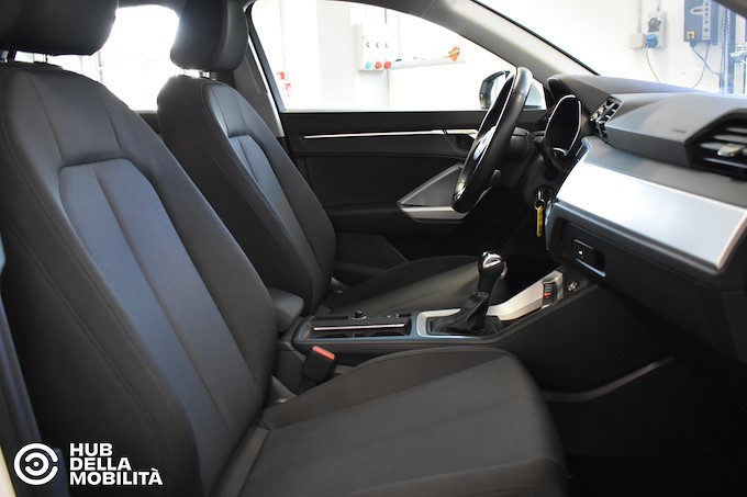 AUDI Q3 SPB 35 TDI S tronic Business Plus